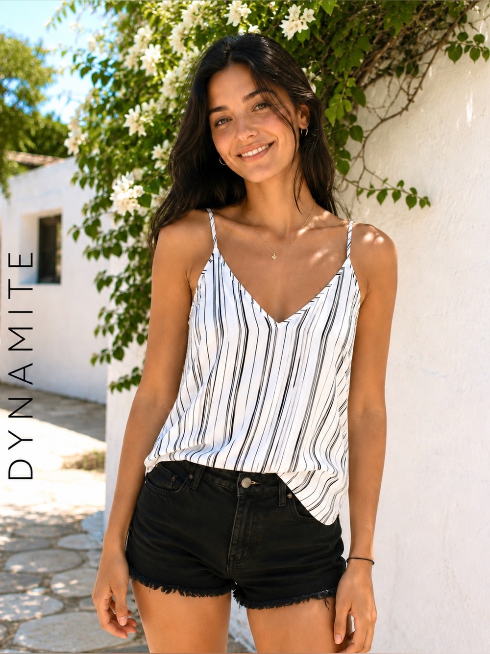 🤍🖤DYNAMITE Black & White Striped V-Neck Top